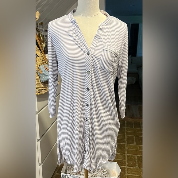 Ugg Sleep Shirt - Picture 3 of 7